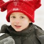 Habits de neiges et bottes recherchés pour aider des 5-12 ans