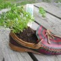 Recyclez vos souliers en pots de fleurs au MUSO