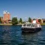 Retour de la navette des canaux et du bateau-mouche