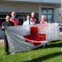 Le drapeau de la Croix-Rouge à la caserne de pompiers de Châteauguay