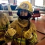 Pompiers d’un jour : quatre jeunes s’entraînent à la caserne!