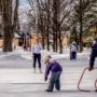 Des opportunités cet hiver en tant que surveillant de patinoire ou glissade