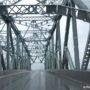 Une voie ouverte par direction sur le pont Honoré-Mercier