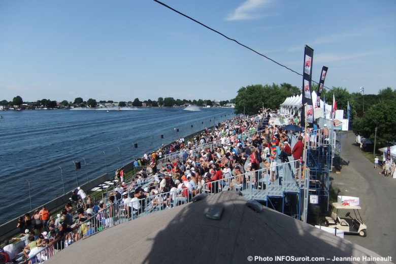 Regates estrades CanadianTire loges et baie lac St-Francois Photo Jeannine_Haineault INFOSuroit