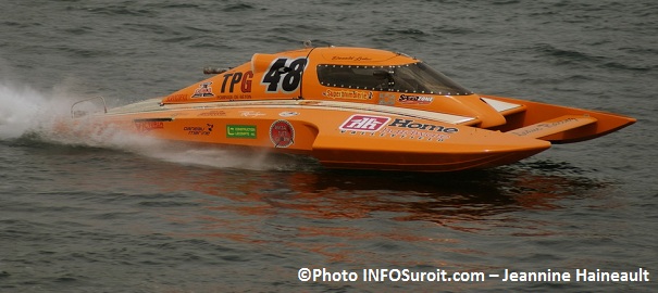 2.5-litres-Champion-2012-Donald-Leduc-CS-48-aux-Regates-Valleyfield-Photo-INFOSuroit-com_Jeannine-Haineault