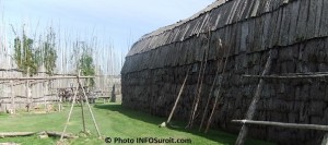 Site-Droulers-Saint-Anicet-maison-longue-Photo-INFOSuroit-com_