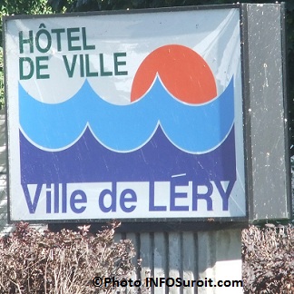 Enseigne-Ville-de-Lery-sur-Route-132-Photo-INFOSuroit_com