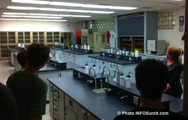 Laboratoires-College-de-Valleyfield-Portes-ouvertes-2012-Photo-INFOSuroit_com