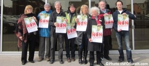 Representants-COTON-46-manifestation-reforme-assurance-emploi-gouv-Harper-photo-INFOSuroit