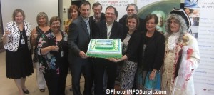 Centre-hebergement-Cecile-Godin-a-Beauharnois-intervenants-portes-ouvertes-avec-gateau-Photo-INFOSuroit_com