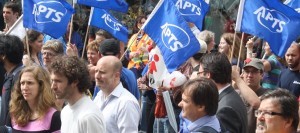 Manifestation-Alliance-du-personnel-professionnel-et-technique-de-la-sante-et-services-sociaux-APTS-Photo-courtoisie