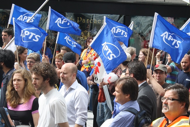 Union-syndicale-APTS-syndicat-manifestation-photo-courtoisie-publiee-par-INFOSuroit