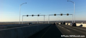 Pont-Autoroute-30-au-dessus-Canal-de-Beauharnois-Vue-vers-Vaudreuil-Soulanges-Photo-INFOSuroit_com