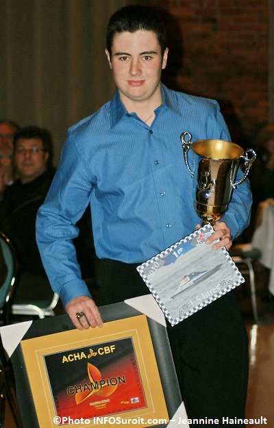 Jonathan_Abbott-Champion-2010-Regates-hydroplane-1-point-5-litre-Photo-INFOSuroit_com-Jeannine_Haineault