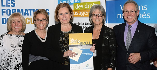 Membres-comite-usagers-CSSS-Suroit-congres-prix_rpcu_2013-photo-courtoisie-publiee-par-INFOSuroit_com