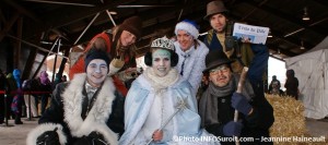 Chateauguay-une-histoire-de-Noel-2013-personnages-photo-INFOSuroit_com-Jeannine_Haineault.jpg