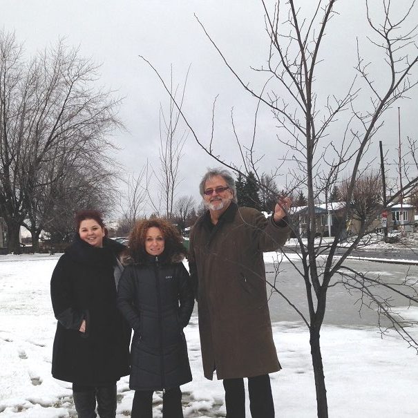 Operation-reboisement-Beauharnois-Julie_Fortin-Sylvie_Larose-et-Claude_Haineault-Photo-courtoisie-publiee-par-INFOSuroit_com