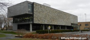 Bibliotheque-municipale-Chateauguay-sur-rue-Maple-Photo-INFOSuroit_com