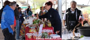 Rendez-vous-des-saveurs-2014-visiteurs-kiosques-Jardins-Normandeau-et-Le-Mas-des-Patriotes-Photos-INFOSuroit-Jeannine_Haineault