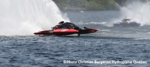 Regates-hydroplane-H99-Norman_Ensbury-a-Brockville-Photo-Christian_Bergeron-Hydroplane_Quebec