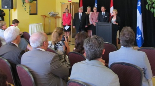 Annonce-Quebec-Ottawa-investissement-infrastructures-municipales-Manoir-D-Youville-a-Chateauguay-Photo-courtoisie