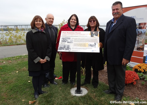 Inauguration-plaque-Madeleine_Parent-S_Sultana-J_P_Le_BLanc-M_C_Vincent-M_Simard-et-Y_Daoust-photo-INFOSuroit_com