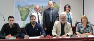 Beauharnois-Signature-nouvelle-convention-collective-avec-les-pompiers-Photo-courtoisie-VDB