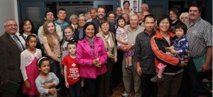 Depute Jamie_Nicholls et nouveaux citoyens canadiens de la MRC de Vaudreuil-Soulanges Photo courtoisie