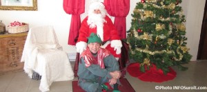 Noel-au-village-2012-Pere_Noel-et-lutin-photo-INFOSuroit_com