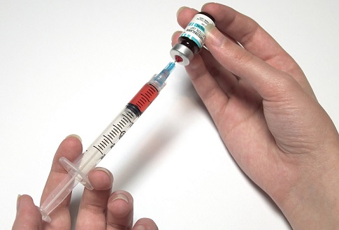 injection-vaccin-seringue-Photo-Pixabay
