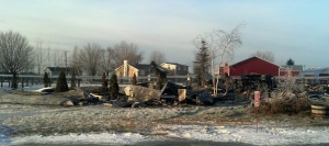 Incendie-Agroparc_Pont-Chateau_Coteau_du_Lac-photo-Marie_Claude_Loiselle-publiee-par-INFOSuroit_com