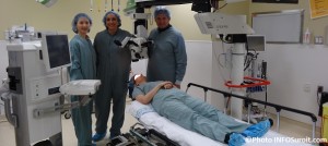 Bloc-operatoire-departement-Ophtalmologie-Hopital-du-Suroit-S_Huang-B_Teboul-et-R_Swieca-photo-INFOSuroit_com