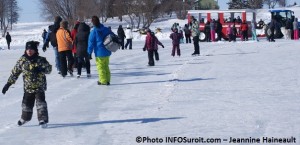 Festi-Glace-Sainte-Martine-anneau-de-glace-patineurs-Petits-trains-Photo-INFOSuroit_com-Jeannine_Haineault