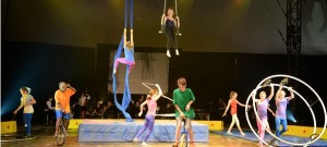 Artistes-ecoles-de-cirque-de-Vaudreuil_Soulanges-competition-internationale-de-cirque-2014-photo-courtoisie-publiee-par-INFOSuroit_com.jpg