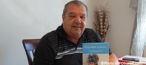 Claude_Brisebois et livre sclerose en plaques Photo INFOSuroit_com
