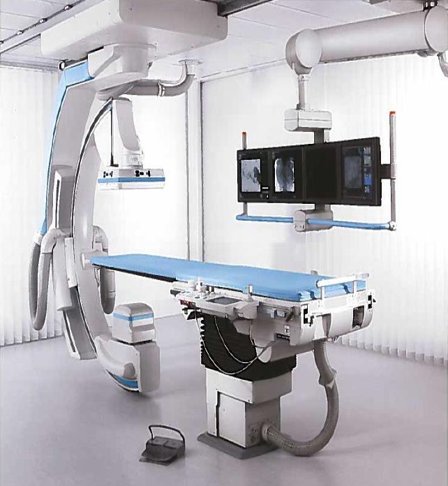 Exemple-salle-multifonctions-fluoroscopie-et-angiographie-photo-courtoisie-publiee-par-INFOSuroit_com