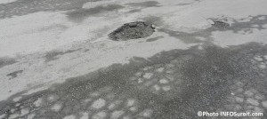 Nid-de-poule a Valleyfield trou dans la chaussee asphalte Photo INFOSuroit_com