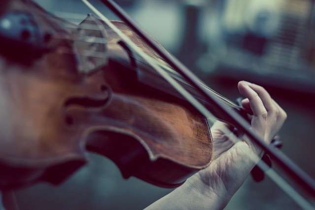 Violon-instrument-musique-classique-photo-Pixabay-publiee-par-INFOSuroit_com