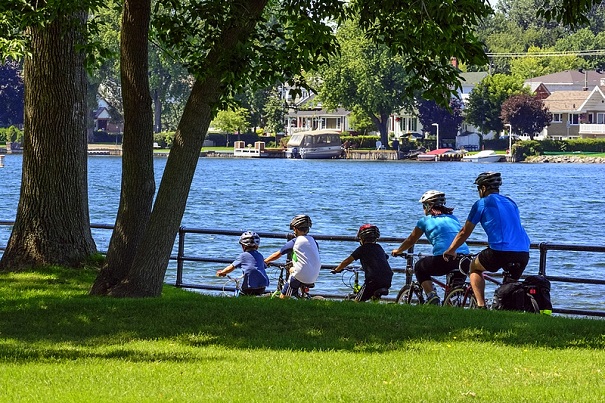 Parc-Delpha_Sauve-velo-en-famille-photo-courtoisie-publiee-par-INFOSuroit_com