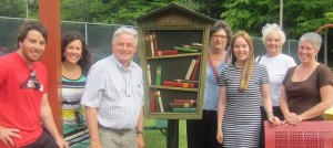 Boitealire de Rigaud au parc Chartier inauguration avec artisan maire et plus Photo courtoisie