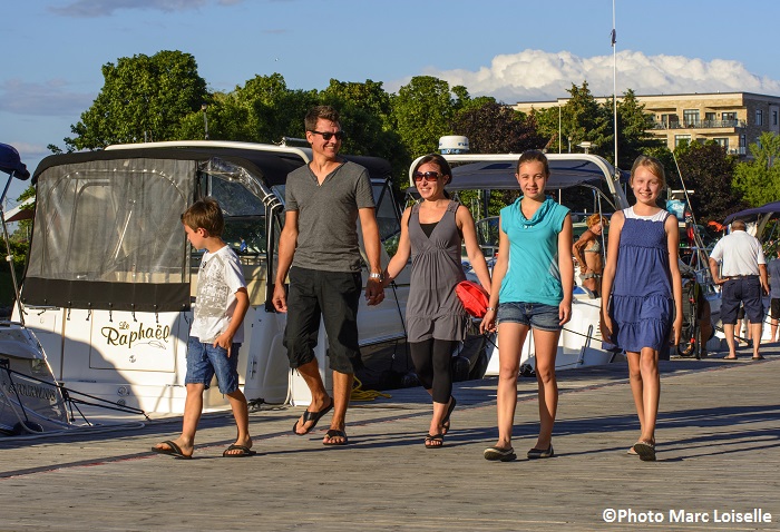 famille DestinationValleyfield quai du Vieux canal Photo Marc_Loiselle via Tourisme_Suroit