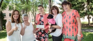 A_Seguin-B_Beluse-M_C_Sauve-F_Caron-et-S_Grondin-remise-cheque-pour-zootherapie-photo-courtoisie-publiee-par-INFOSuroit_com