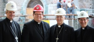 Diocese Valleyfield Mgr Lepine Cardinal Lacroix Eveque Simard et Nonce apostolique Mgr Bonazzi Photo courtoisie DV