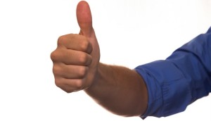 bravo felicitation pouce en l_air OK Photo Pixabay via INFOSuroit_com