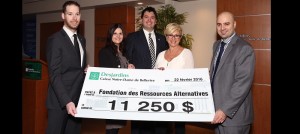 FRAS 2016 remise montant de Caisse Desjardins N-D-de-Bellerive Photo courtoisie