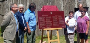 Devoilement-plaque-commemorative-site-Droulers-Saint-Anicet-photo-courtoisie-publiee-par-INFOSuroit-com