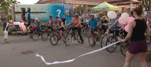 Viree_Velo 2016 grand depart parc Delpha-Sauve familles cyclistes Photo courtoisie FHS