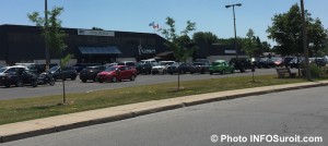 hoteldeville-vaudreuil-dorion-arbres-saison-estivale-photo-infosuroit
