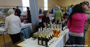 marchefermier-hiver-cidres-exposants-et-visiteurs-a-ormstown-photo-infosuroit