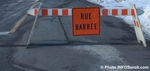 detour-rue-barree-travaux-panneau-hiver-signalisation-photo-infosuroit